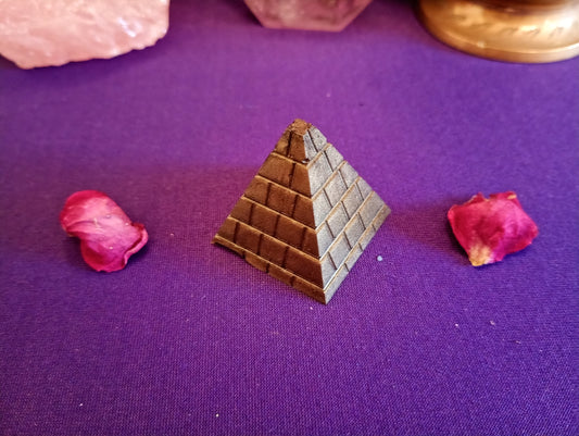 Tiny Woogonite Orgonate Pyramid Orgone Device - Crystal, and Metallic finish Stone, Foil and Filings - Multiple Options Available - Handmade in Wiltshire